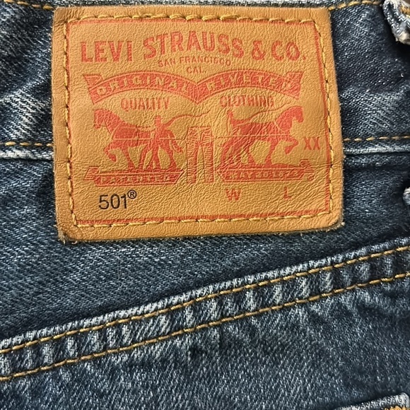 Levi's Women's 32317-0038 501 Short Short, Color:Blue (Echo Park 0038) Size: W29 - Picture 10 of 14